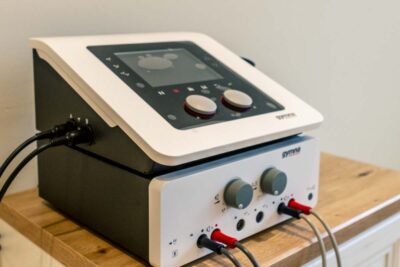 Elektrotherapie- und Ultraschallgerät zur Therapie in der Praxis Burlein