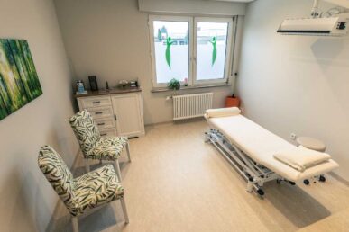Kleiner Behandlungsraum der Praxis Burlein in Kornwestheim