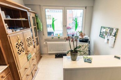 Anmeldezimmer der Praxis Burlein in Kornwestheim
